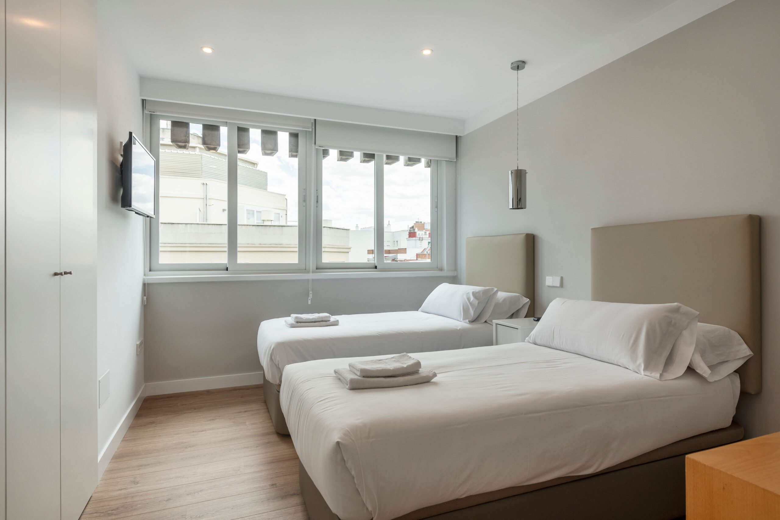 ブログ  民泊物件のオーナーチェンジとは？引き継ぎの注意点とスムーズに進める手順